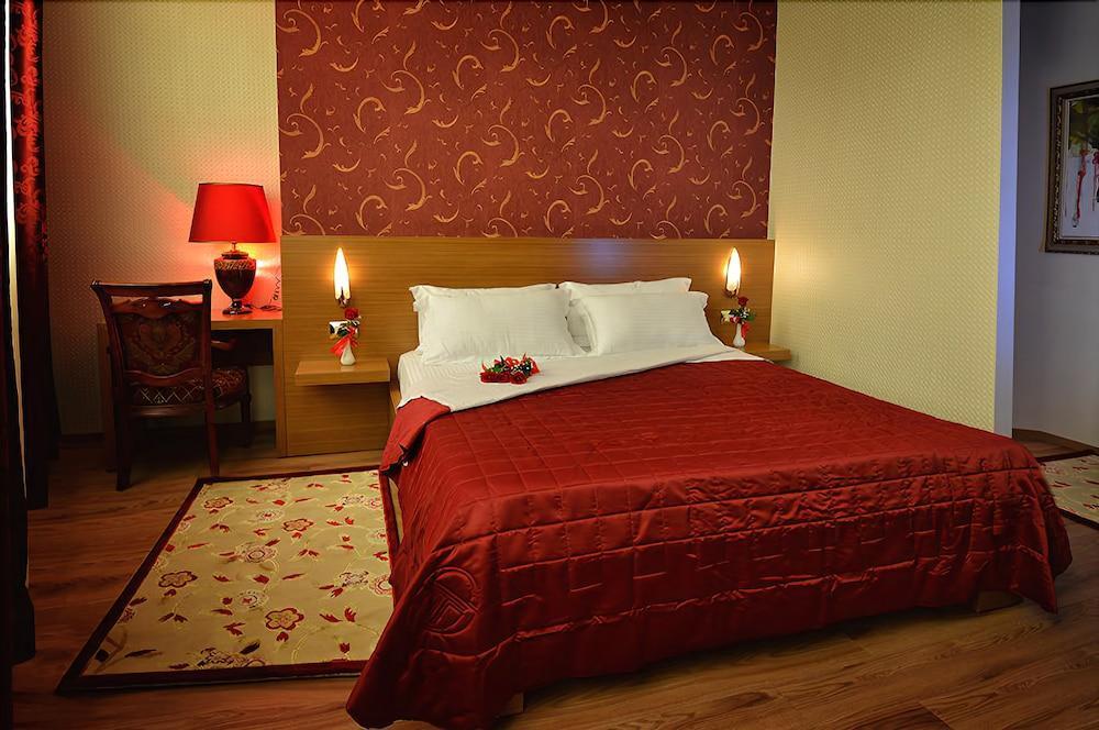 Hotel Austria Tirana