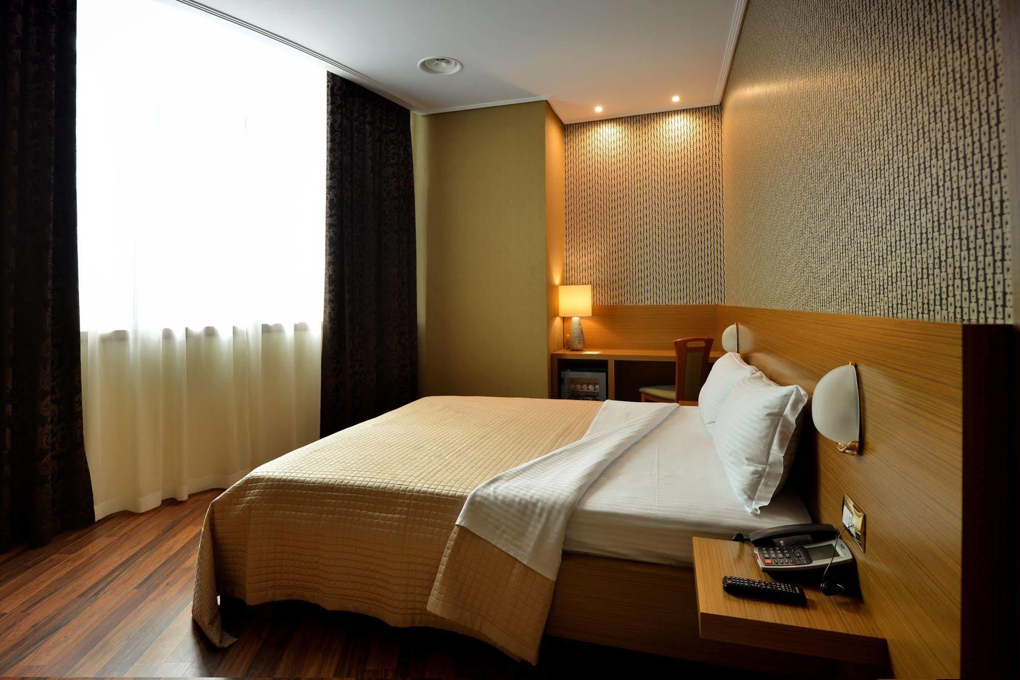 Austria 4* Tirana